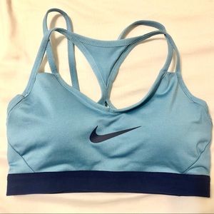 NEW Nike quick drying  sports bra lake blue